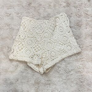 Chic High Waist Treasure & Bond Crochet Shorts in Cream